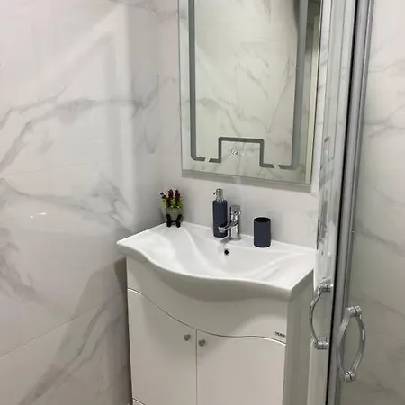 Apartment Viktoria With Free Parking