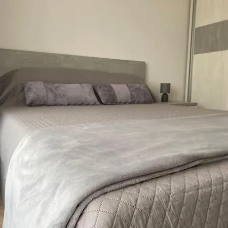 Apartment Viktoria With Free Parking